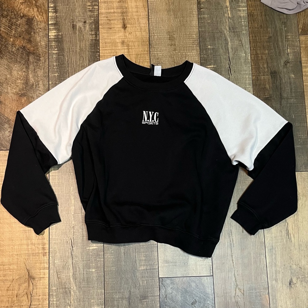 H&M Black and White Crew Neck Sweater